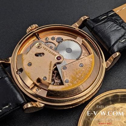 Rare Omega à cadran sectoriel / Automatique à masselottes / Or 18 carats / Cal. 351 / Vintage 1950