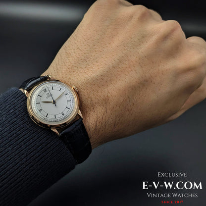 Rare Omega à cadran sectoriel / Automatique à masselottes / Or 18 carats / Cal. 351 / Vintage 1950