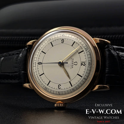 Rare Omega à cadran sectoriel / Automatique à masselottes / Or 18 carats / Cal. 351 / Vintage 1950