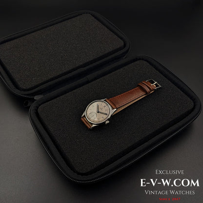 Omega à cadran sectoriel / Réf. 30T2 / Calibre 265 (famille 30T2) / Boîtier Dennison rare / Vintage 1950