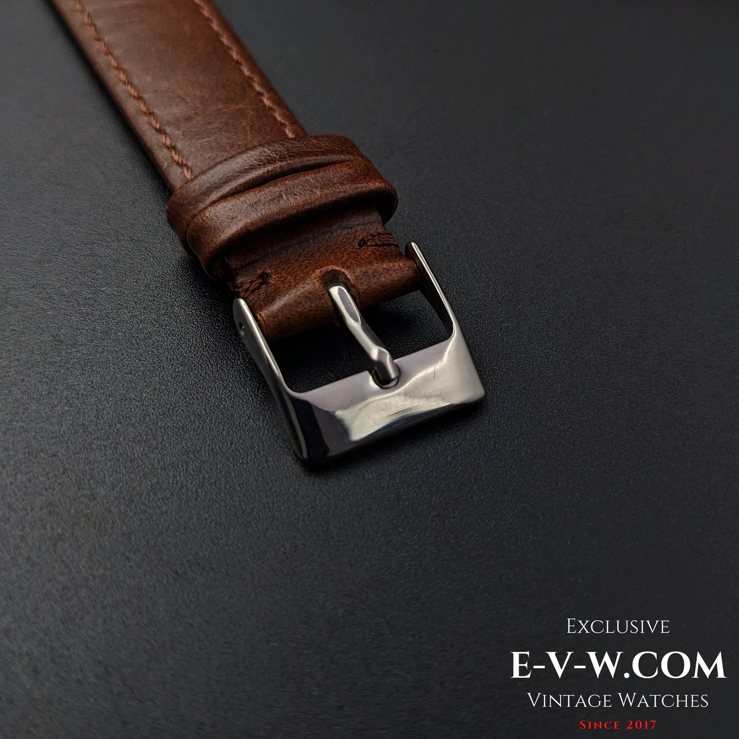 Omega à cadran sectoriel / Réf. 30T2 / Calibre 265 (famille 30T2) / Boîtier Dennison rare / Vintage 1950