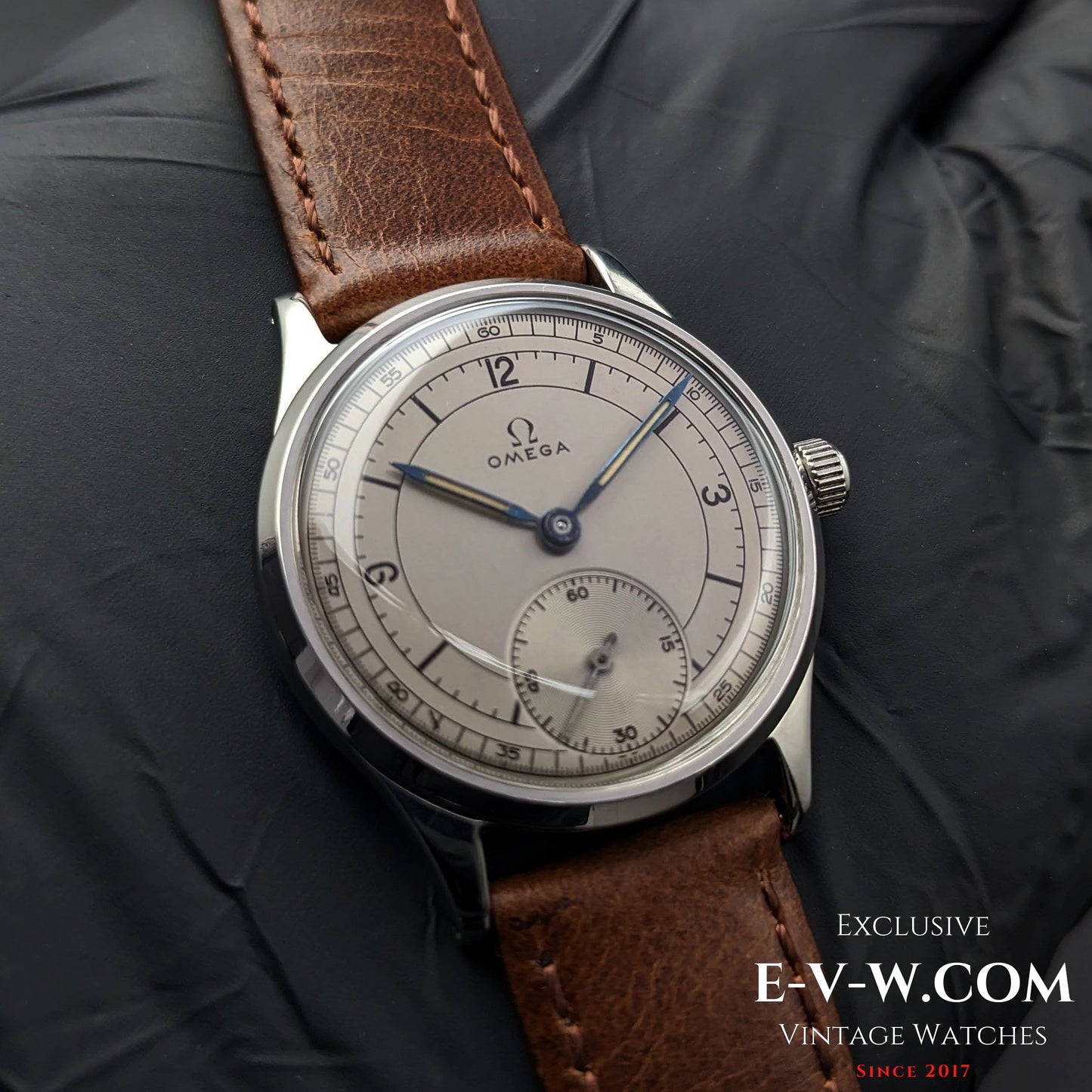 Omega à cadran sectoriel / Réf. 30T2 / Calibre 265 (famille 30T2) / Boîtier Dennison rare / Vintage 1950