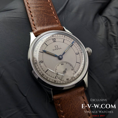 Omega à cadran sectoriel / Réf. 30T2 / Calibre 265 (famille 30T2) / Boîtier Dennison rare / Vintage 1950