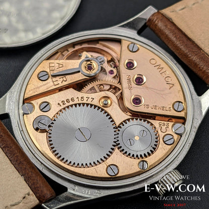 Omega à cadran sectoriel / Réf. 30T2 / Calibre 265 (famille 30T2) / Boîtier Dennison rare / Vintage 1950