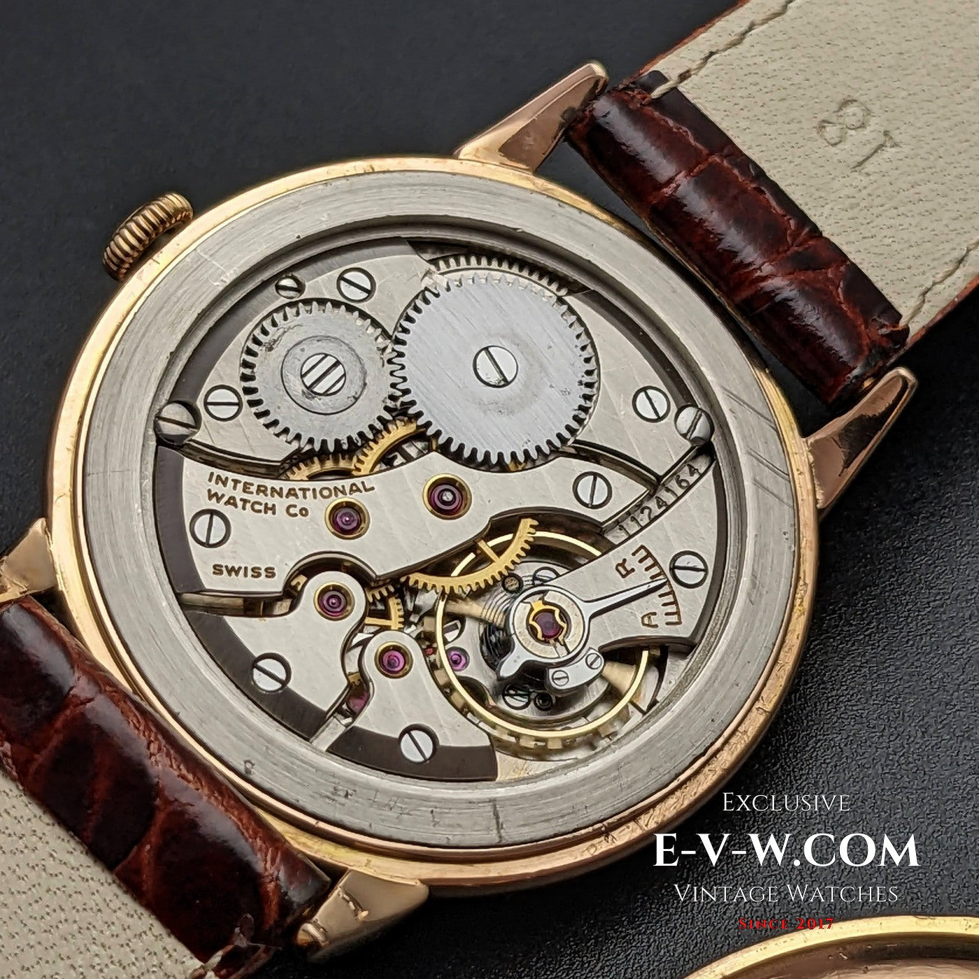 Montre IWC Schaffhausen unique en or rose 18 carats / Cal. 88 / Vintage 1946 / Entièrement révisée 