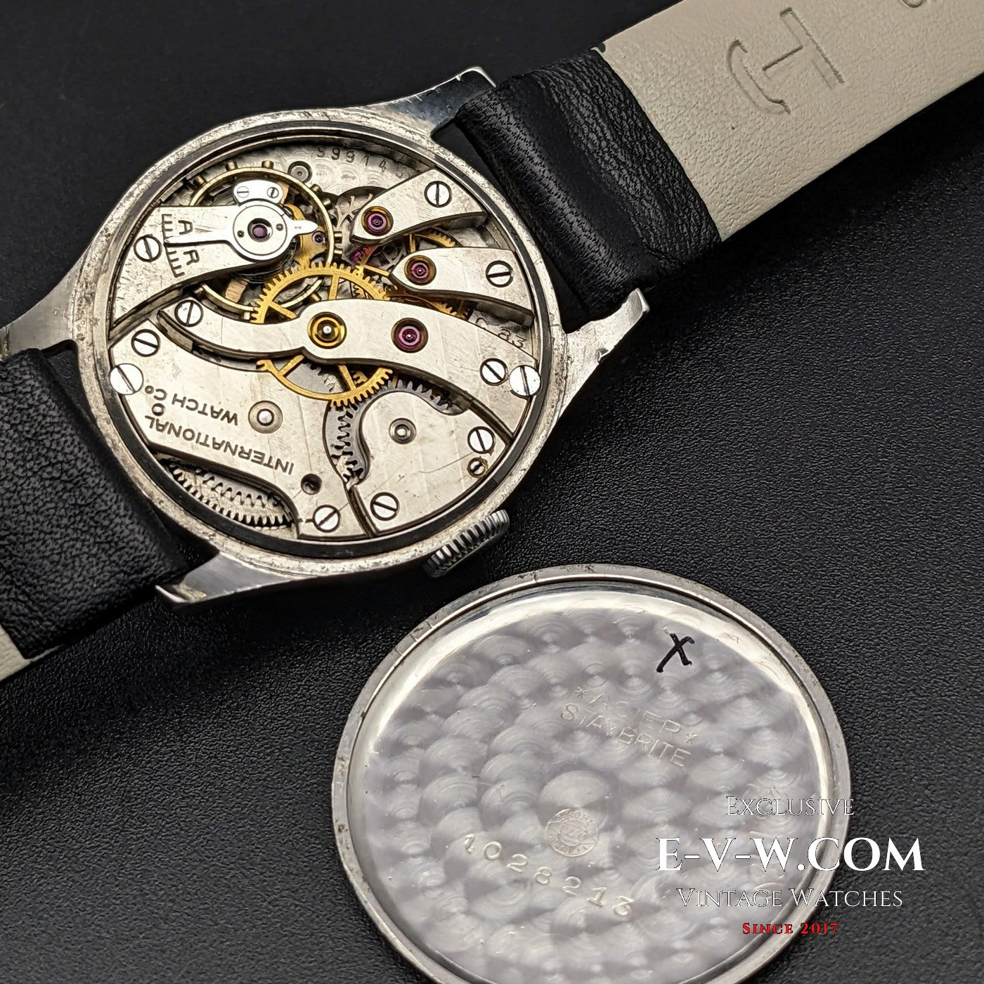 IWC Schaffhausen Art Déco / Cadran bicolore / Calibre 83 rare / Vintage Seconde Guerre mondiale 1938 / Entièrement révisée