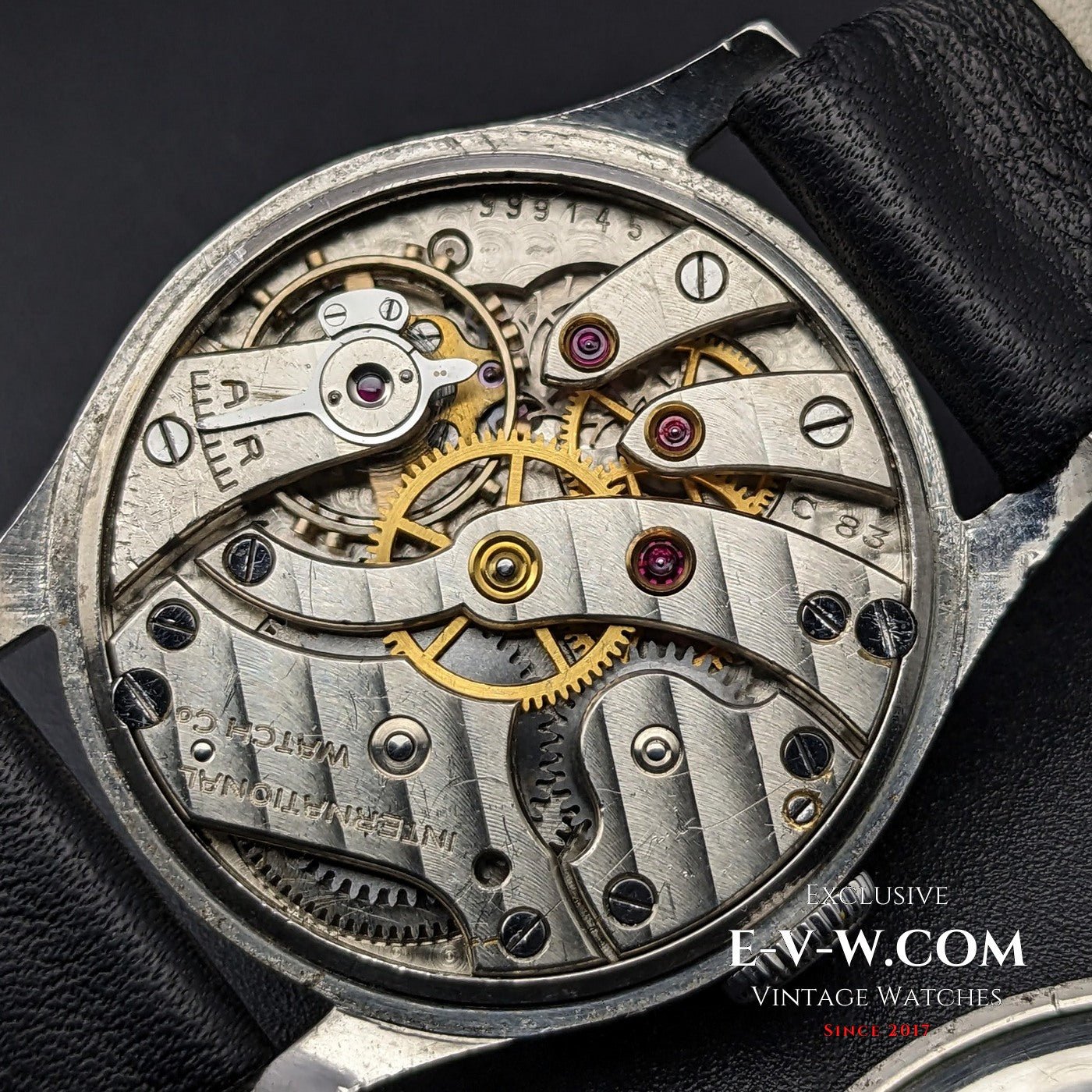 IWC Schaffhausen Art Déco / Cadran bicolore / Calibre 83 rare / Vintage Seconde Guerre mondiale 1938 / Entièrement révisée