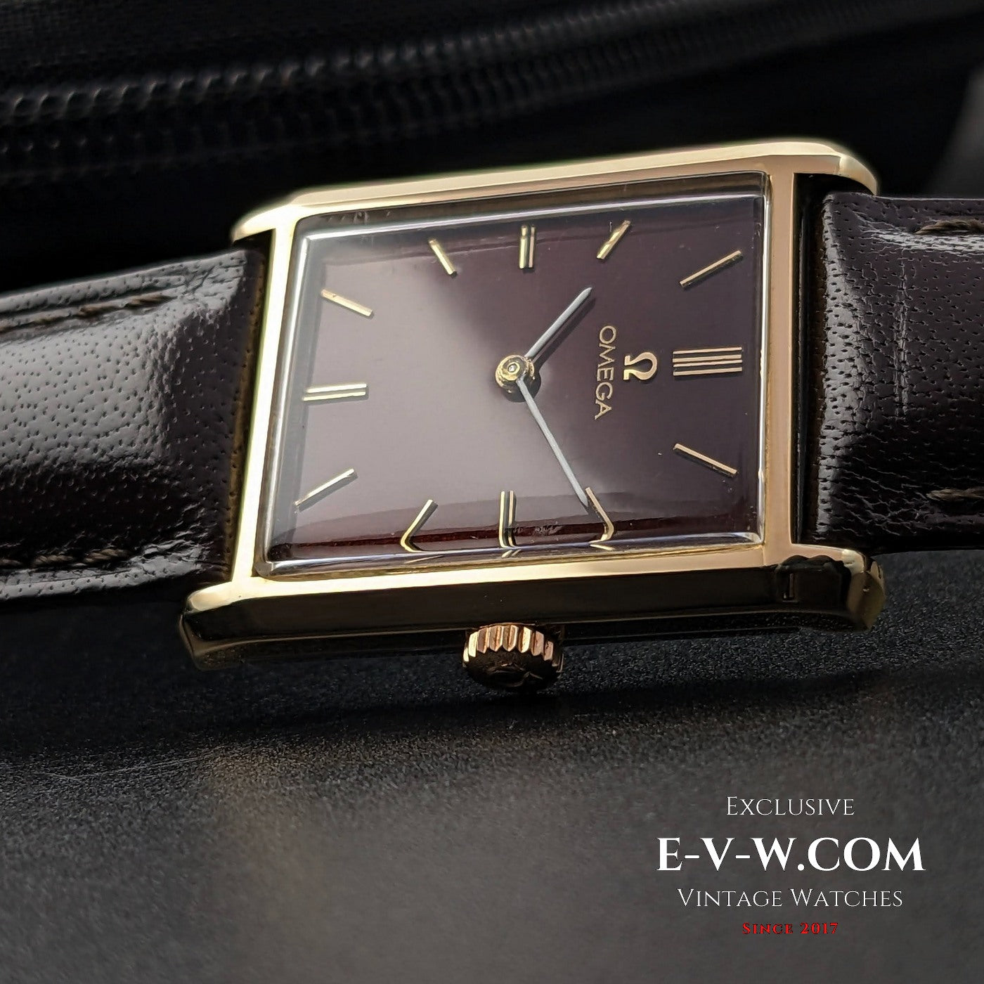 Omega Bordeaux Square Gold Plaque des années 1960 / Entièrement révisée 