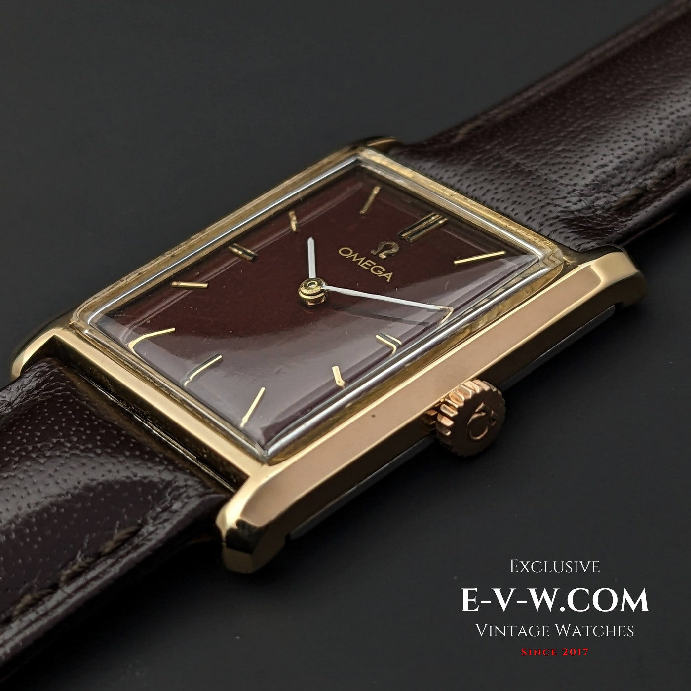 Omega Bordeaux Square Gold Plaque des années 1960 / Entièrement révisée 