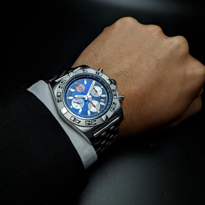 Montre Breitling Patrouille De France Limitée 600 pcs - Chronomat 44 - AB0110